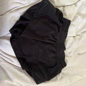 Hotty hot 2.5 size 4 shorts